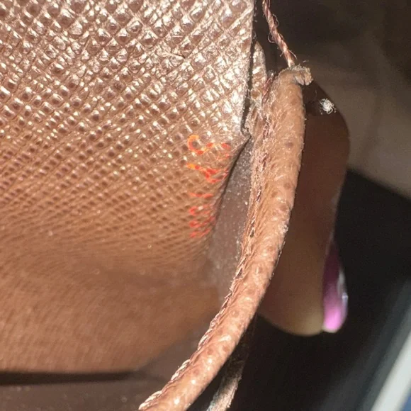 LV. AuthentiTextured Brown Leather Wallet - Picture 6 of 16